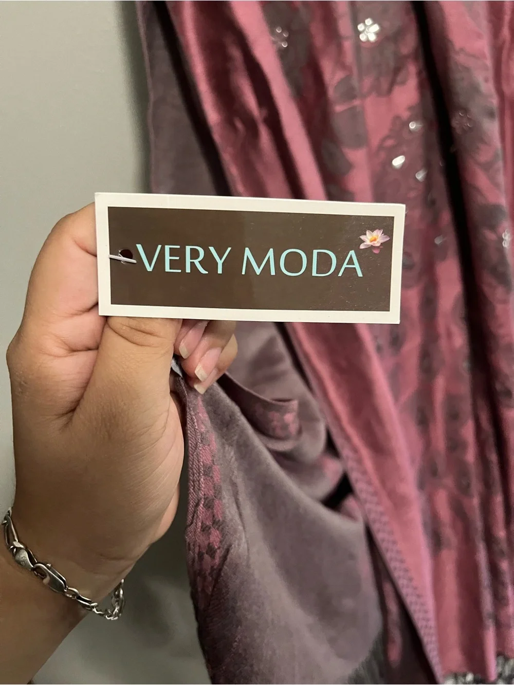 Very Moda Dusky Rose Floral Paisley Wrap Scarf